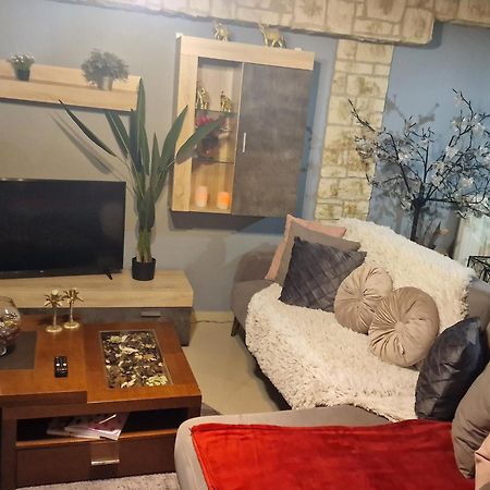 In The Castle - House Apartment อิโออันนินา ภายนอก รูปภาพ