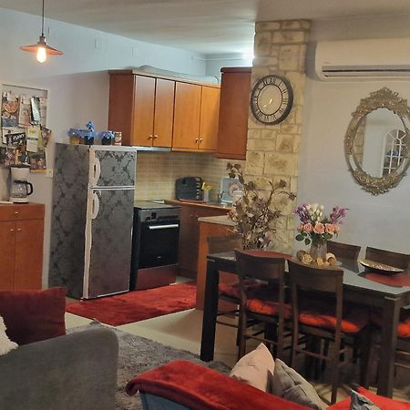 In The Castle - House Apartment อิโออันนินา ภายนอก รูปภาพ